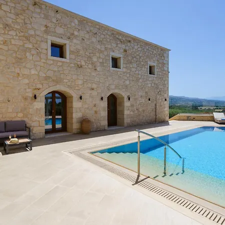 Spacious Stone Villa With Private Pool, Sea View & Sunset Views *
