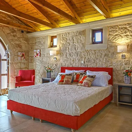 A Stonebuilt Fortress With Breathtaking Seaviews! Asterion